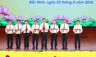 Văn phòng UBND tỉnh Bắc Ninh kỷ niệm 80 năm Ngày truyền thống 28/8